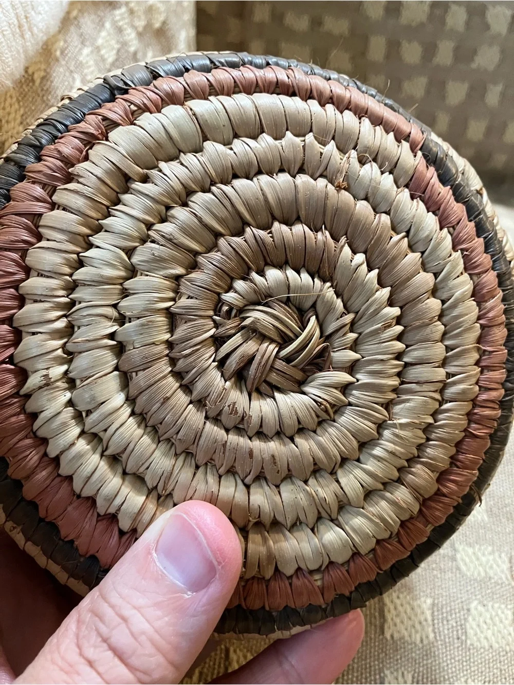 Vintage Mexican hand-woven coiled basket folk art. With lid